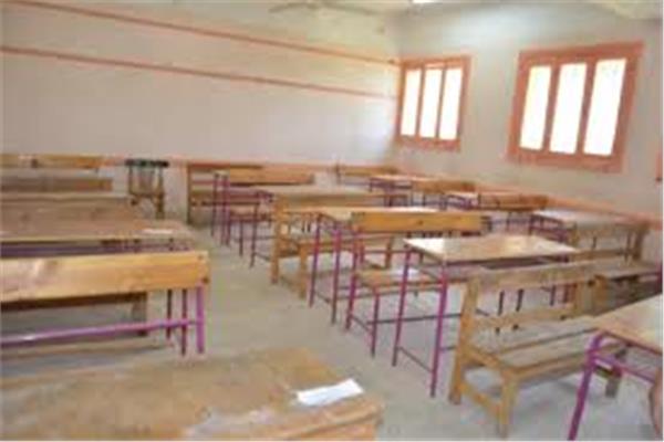  الطواريء داخل المدارس للاستعداد لعقد امتحانات نهاية العام