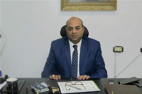 الدكتور محمد فؤاد الرشيدى وكيل وزارة التعليم بأسوان