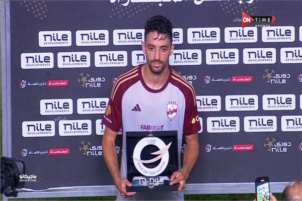  طاهر محمد طاهر وجائزة أفضل لاعب