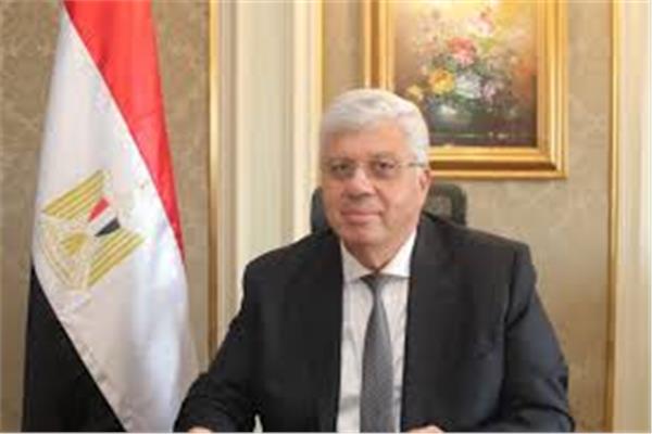 الدكتور ايمن عاشور وزير التعليم العالي