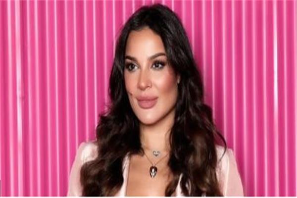 الفنانة اللبنانية نادين نجيم