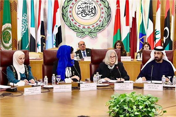 السقيرة هيفاء ابو غزالة تتحدث خلال مبادرة امل المستقبل