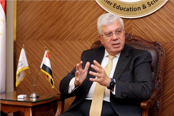الدكتور أيمن عاشور وزير التعليم العالي