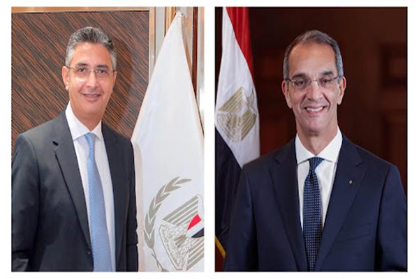  الدكتور شريف فاروق  وزير التموين  والدكتو عمرو طلعت وزير الاتصالات 