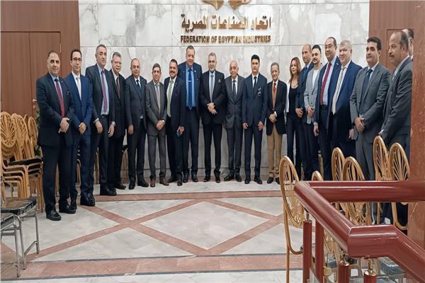 أعضاء مجلس إدارة غرفة البترول والتعدين 