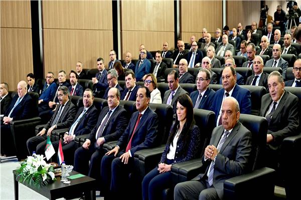 رئيس الوزراء يشارك  بمنتدى مجلس الإصلاح الاقتصادي الجزائري