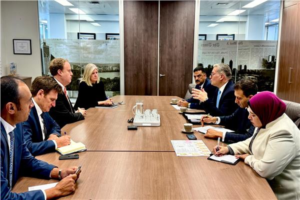 كريم بدوي وزير البترول خلال زيارةً رسمية إلى مدينة بيرث بغرب أستراليا،