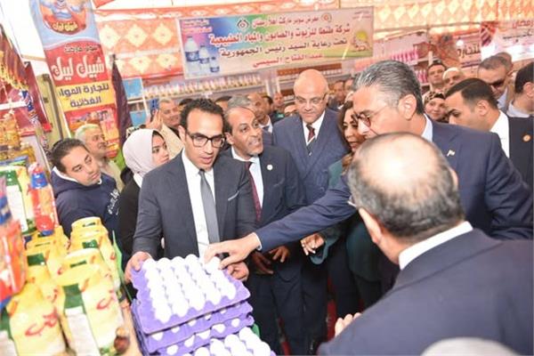 وزير التموين والتجارة الداخلية 