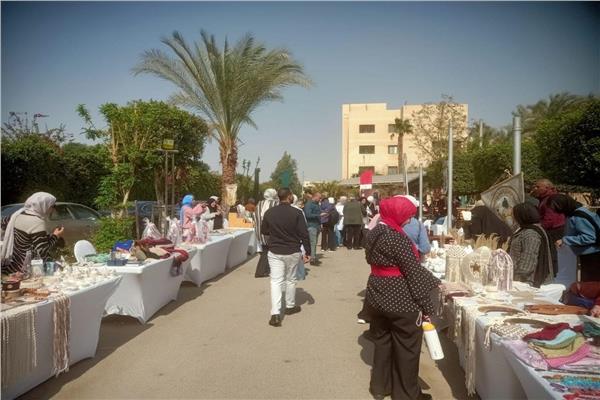 صورة من داخل المعرض