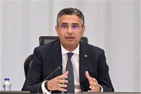  الدكتور شريف فاروق وزير التموين والتجارة الداخلية