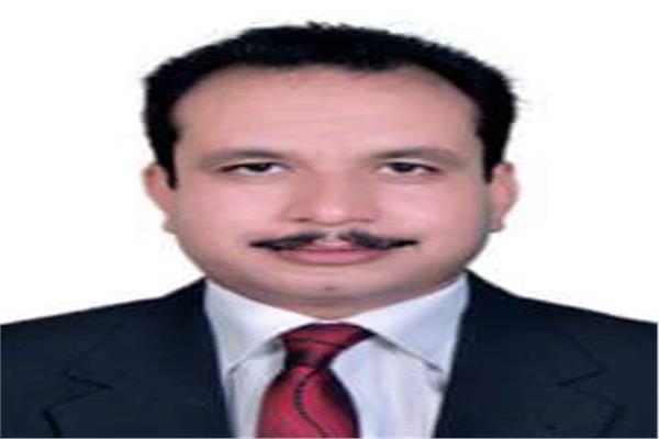 الدكتور أيمن الغندور
