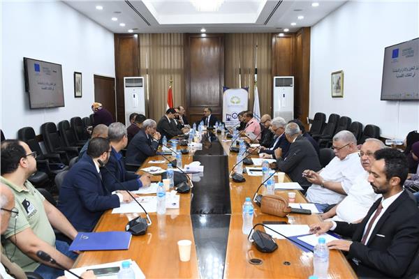 جانب من ورشة عمل باتحاد الصناعات