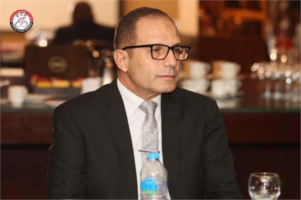 الكابتن أيمن علي حسن