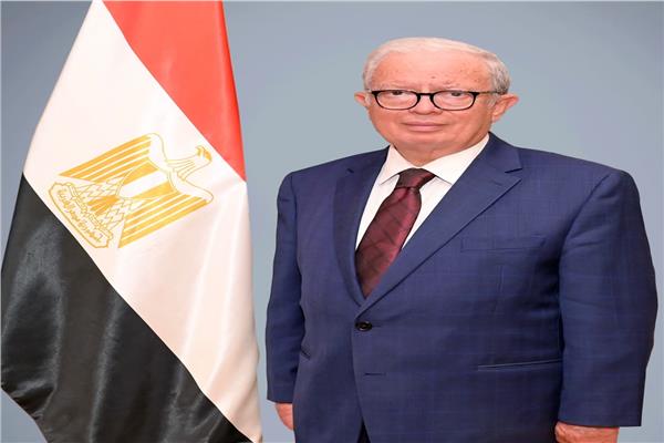 الدكتور حسين عيسى، نائب رئيس مجلس الوزراء للشؤون الاقتصادية