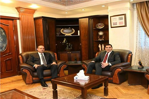 جوهر نبيل وزير الشباب والرياضة مع المهندس ياسر إدريس رئيس اللجنة الأولمبية المصرية