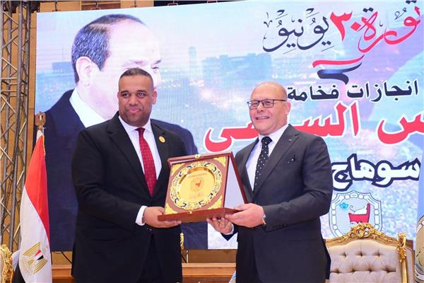 جامعة سوهاج تحتفل بذكرى ثورة ٣٠ يونيو