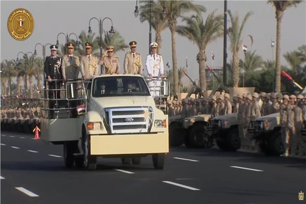 الرئيس السيسي يقوم بجولة تفقدية بمقر القيادة الإستراتيجية بالعاصمة الجديدة