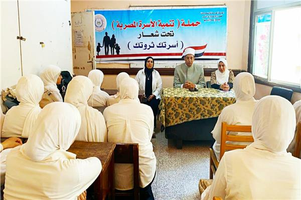  جانب من فعاليات الندوة التوعوية