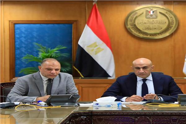 التعليم تنجح في ضبط الطالب المتورط في الغش الالكتروني بامتحان مادة الفيزياء