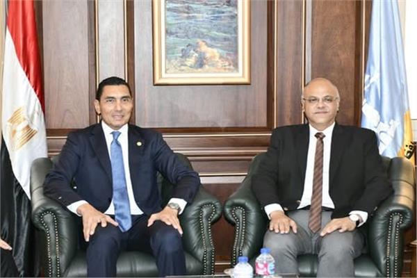 جوهر نبيل و المهندس أيمن عطيه محافظ الأسكندرية