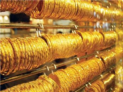 الذهب ينتعش مع تراجع الدولار