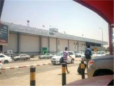 10جرحى في هجوم بطائرة مسيرة مفخخة استهدف مطار الملك عبد الله في جازان