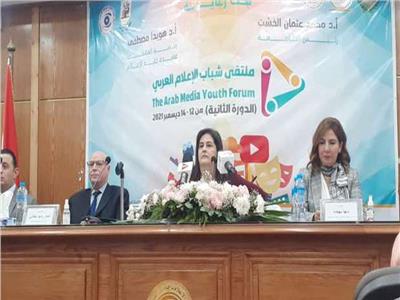 "مهارات الكتابة والسرد" في ملتقى شباب الإعلام العربي" بـ"إعلام القاهرة"