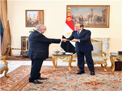الرئيس السيسى يستقبل وزير الخارجية الجزائري.. ويؤكد على تعميق الشراكة بين البلدين