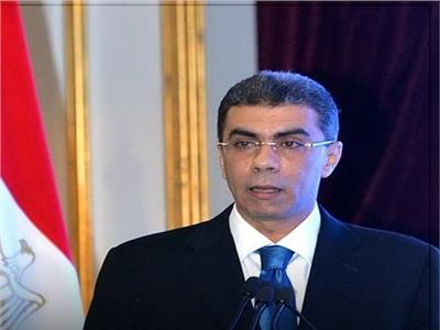 وزير الرياضة ينعى وفاة الكاتب الصحفى القدير ياسر رزق 