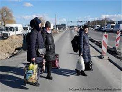 سباق دولي لغوث اللاجئين الأوكران: إقامات ومساعدات ودخول دون تأشيرات