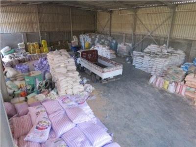 «شرطة المسطحات» تضبط 178 طن مواد غذائية وأعلاف مجهولة المصدر