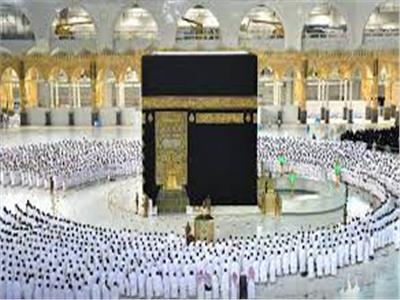 سفارة السعودية بالقاهرة:  فرش (25) ألف سجادة جديدة بالمسجد الحرام