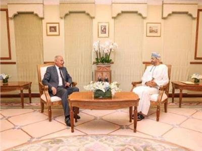 أبو الغيط يجري مباحثات مع وزيري خارجية وتجارة سلطنة عمان أثناء زيارته لمسقط