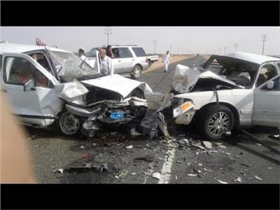 إصابة 6 أشخاص في حادث تصادم 4 سيارات بمحور جيهان السادات 