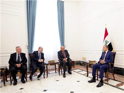 رئيس الوزراء العراقي يستقبل وزيري خارجية مصر والأردن