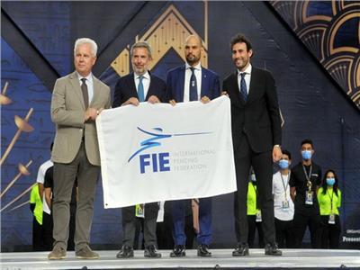 الدولي للسلاح يهنيء الحسيني بنجاح تنظيم بطولة العالم 