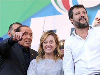 اليمين الوسط الإيطالي بقيادة ميلوني يفوز بأغلبية برلمانية في النواب والشيوخ 