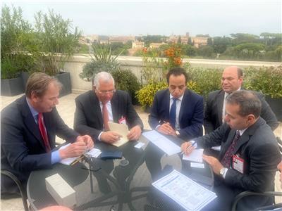 وزير الزراعة يلتقي نائب مدير البنك الدولي على هامش اجتماعات الفاو في روما