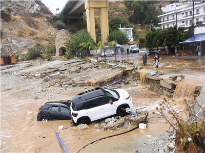 قتيلان في جزيرة كريت اليونانية جراء الفيضانات