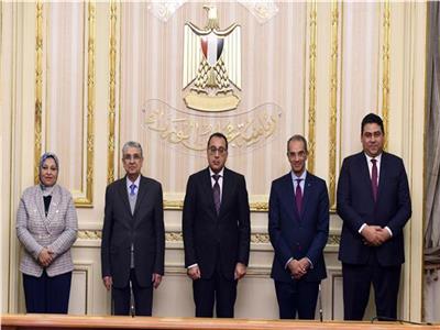 رئيس الوزراء يشهد توقيع بروتوكول تعاون بين «الاتصالات» و«الكهرباء» 