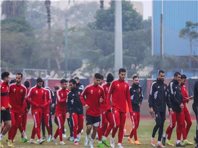 الأهلي يواصل تدريباته استعدادًا لمباراة المصري في الدوري 