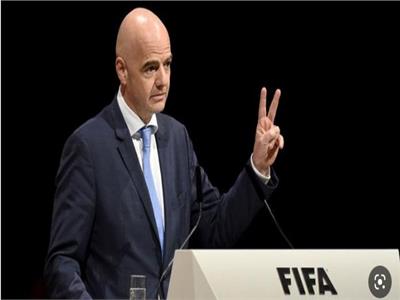 إنفانتينو يعلن تطبيق الـ«VAR» الجديد في كأس العالم للأندية 2022