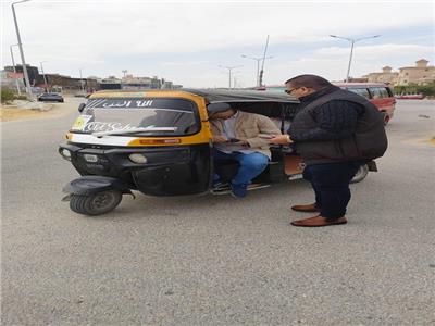  رئيس جهاز " القاهرة الجديدة ": حملات لمنع سير مركبات " التوك توك " بالمدينة والتحفظ عليها بمعاونة الشرطة