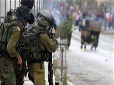 اندلاع اشتباكات بين الفلسطينيين والاحتلال الإسرائيلي غرب رام الله بعد دفن شهيد