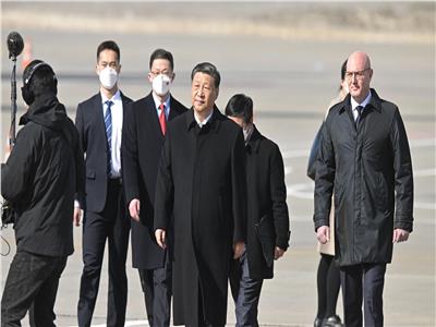انطلاق اجتماع رئيس الوزراء الروسي مع الرئيس الصيني