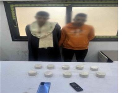 ضبط 7 مسجلين خطر بحوزتهم «كوكتيل مخدرات» بالقاهرة