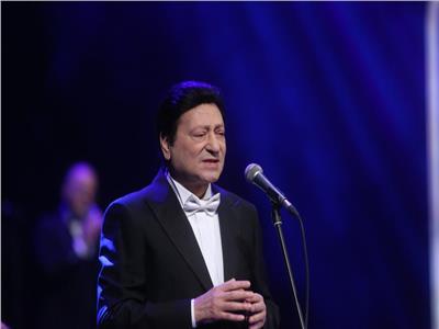 محمد الحلو يستعيد ذكريات تترات رمضان مع جمهوره على المسرح الكبير