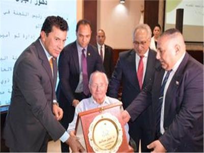اللجنة البارالمبية تطلق جائزة الدكتور نبيل سالم للتميز الرياضي البارالمبي.