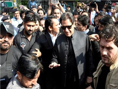 «إختطاف» رئيس الوزراء الباكستاني السابق عمران خان 