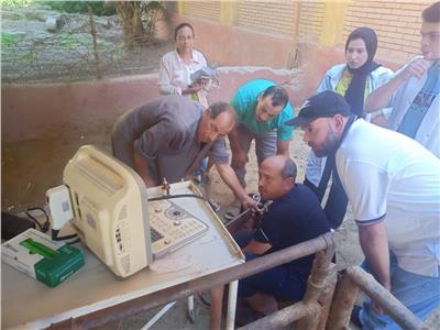  قافلة بيطرية " مجانيه " لعلاج مواشي صغار المربين بالقليوبية 